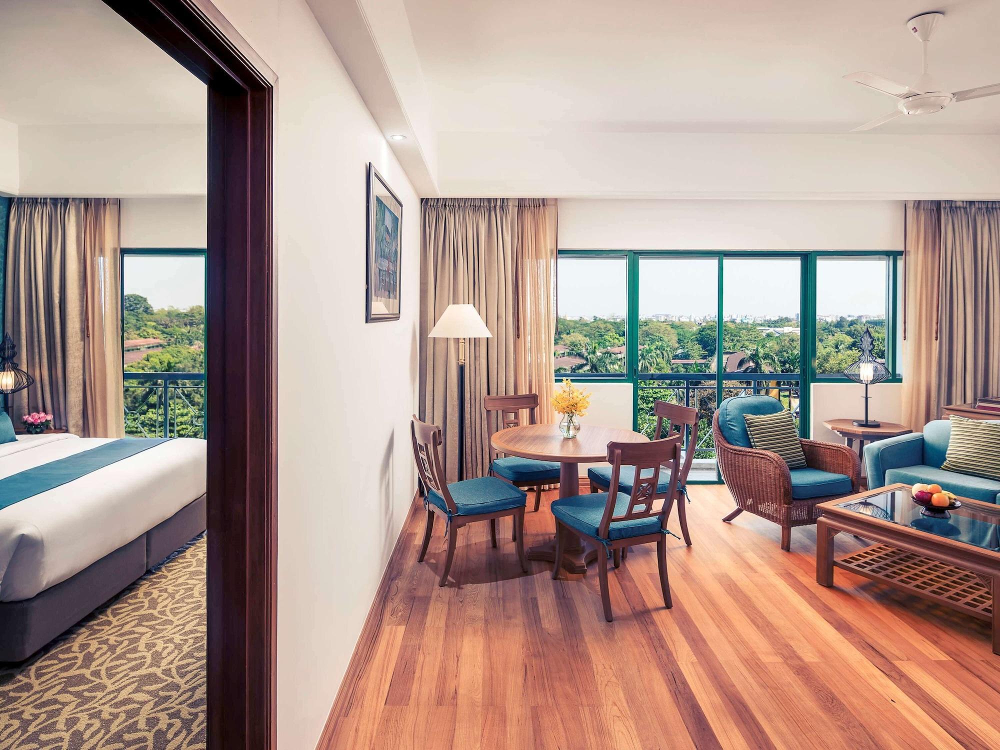 Mercure Yangon Kaba Aye Экстерьер фото
