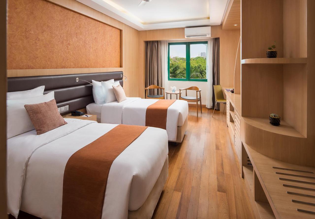 Mercure Yangon Kaba Aye Экстерьер фото