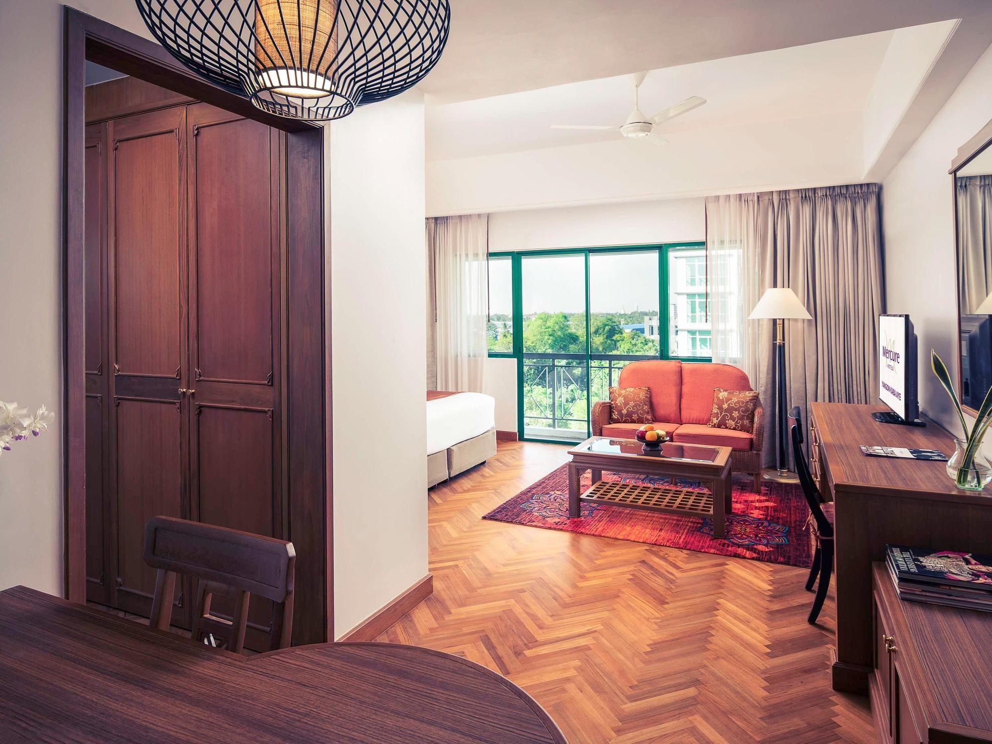 Mercure Yangon Kaba Aye Экстерьер фото
